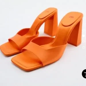 まっしゅ② New Zara METALLIC MID-HEIGHT HEELS Sandal ,Size 8US, Color